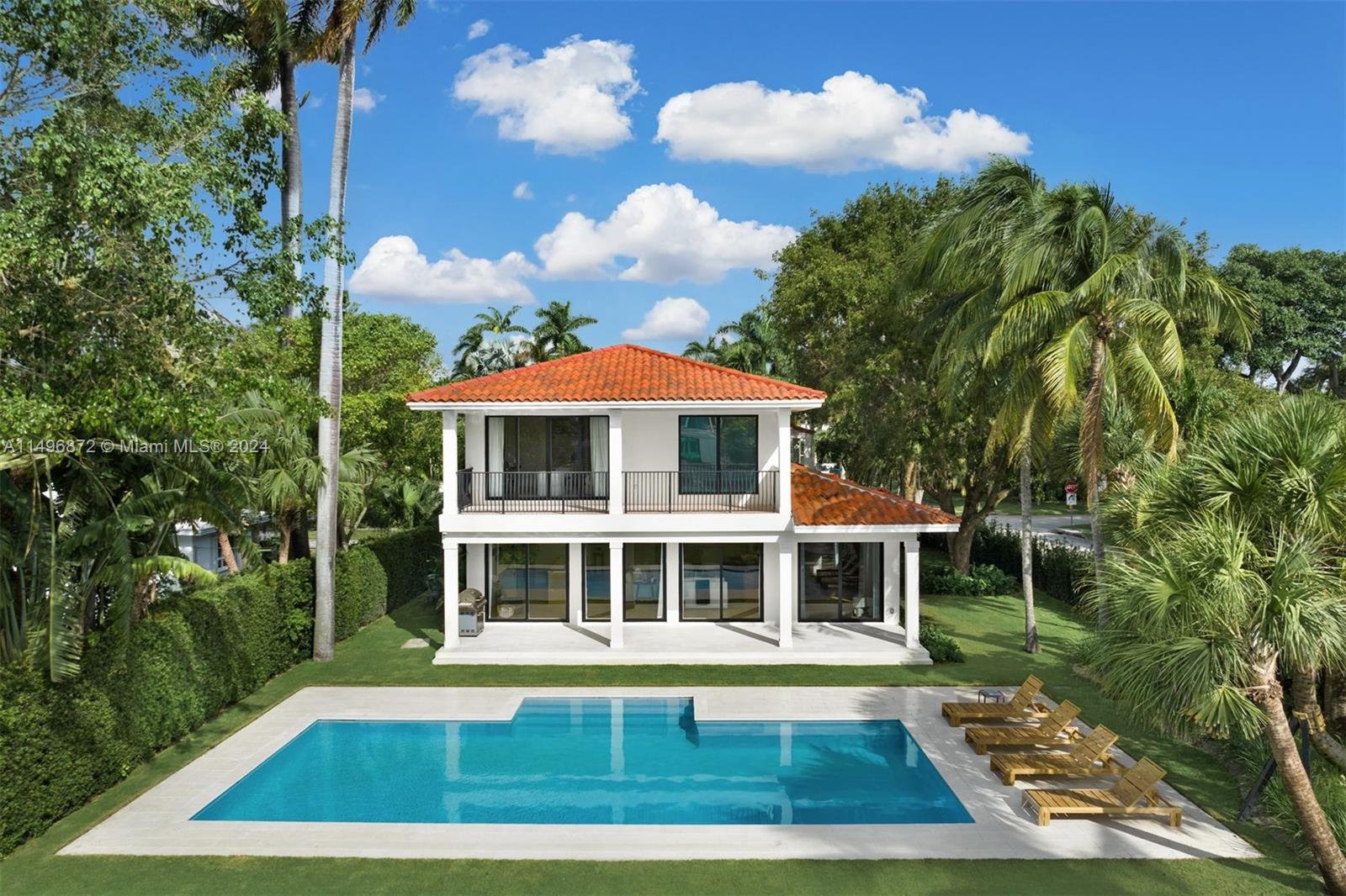 SUNSET ISLANDS-ISLAND NO - Residential