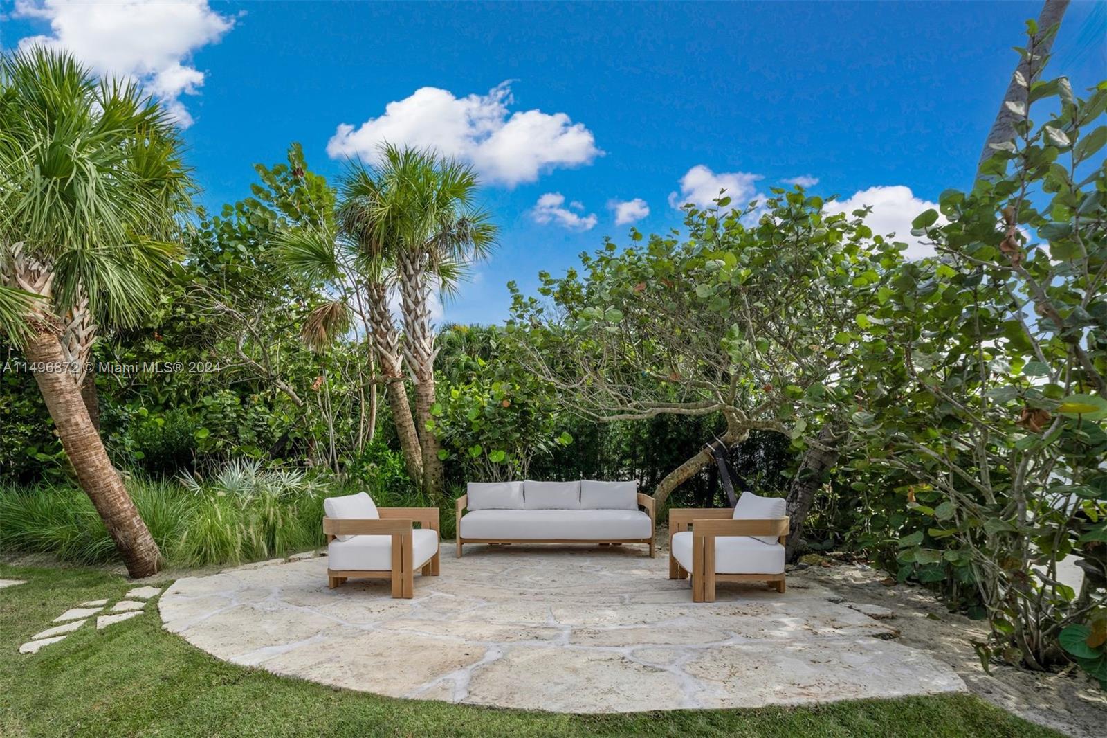 SUNSET ISLANDS-ISLAND NO - Residential