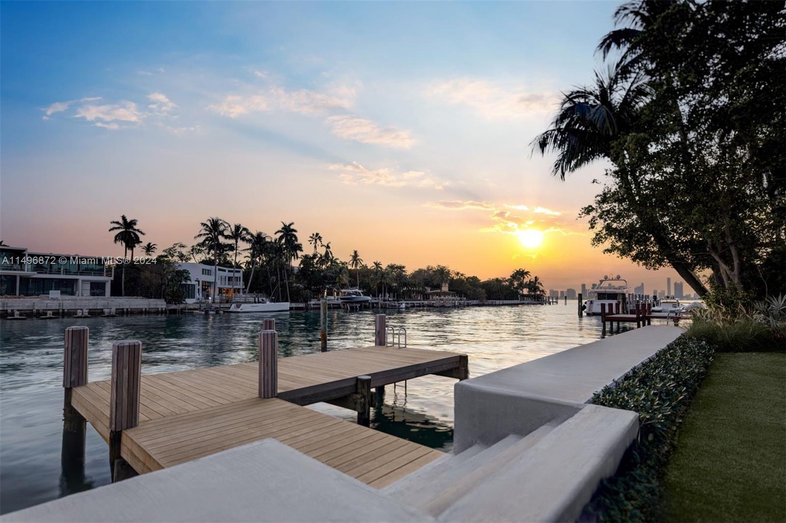 SUNSET ISLANDS-ISLAND NO - Residential