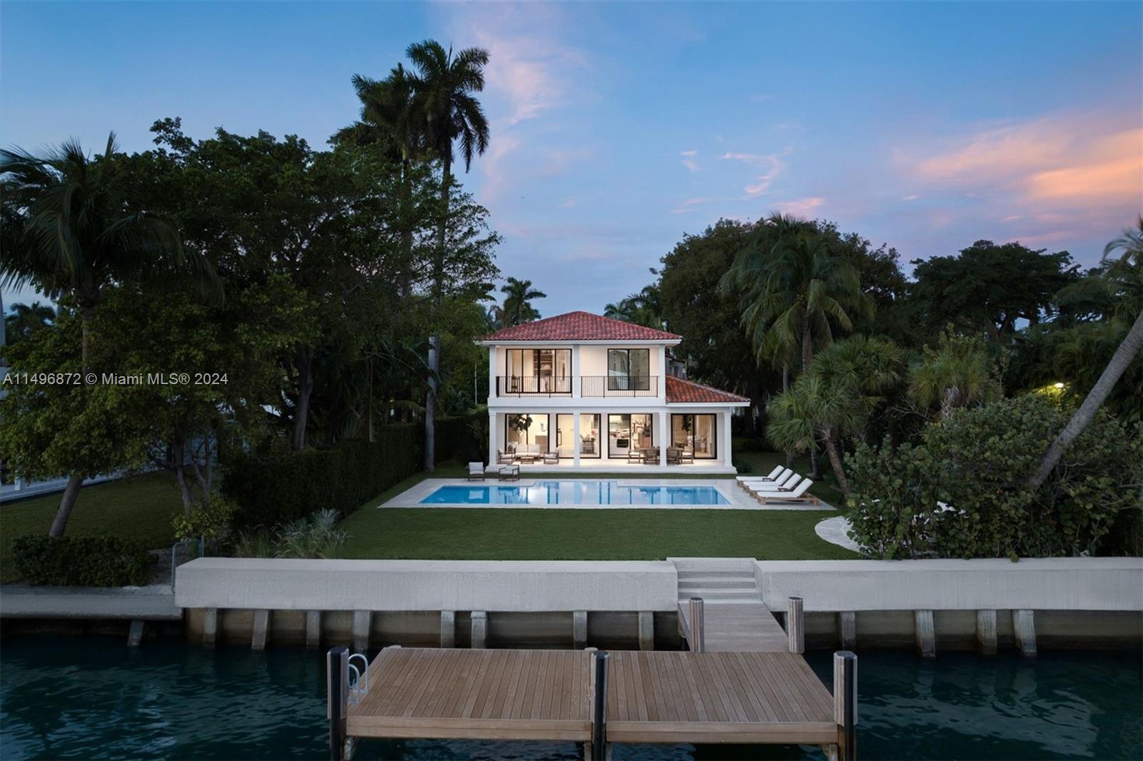 SUNSET ISLANDS-ISLAND NO - Residential