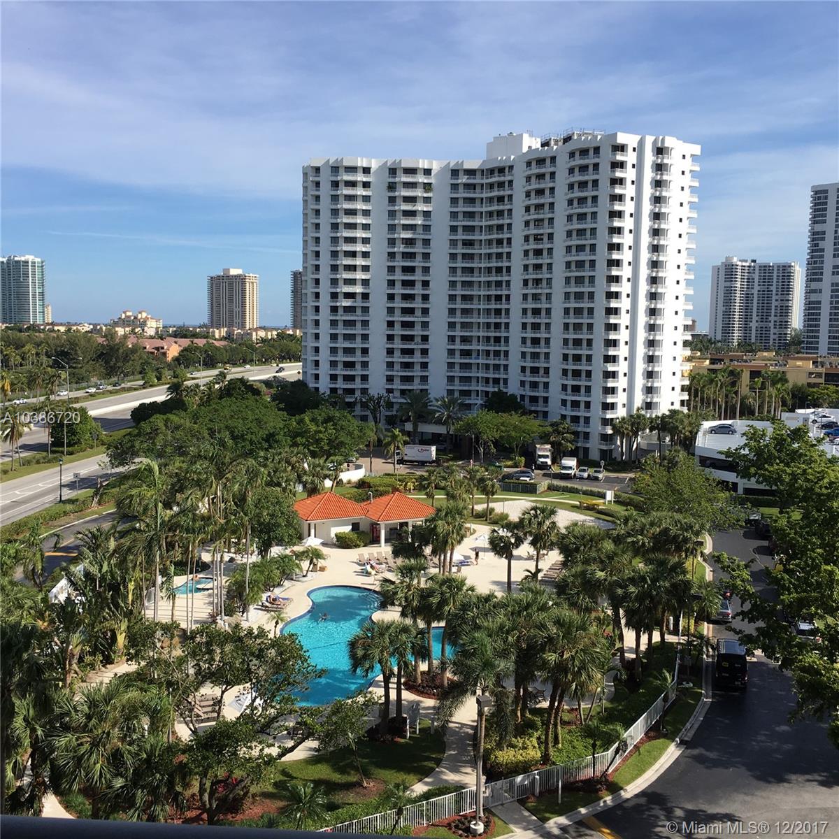 PARC CENTRAL AVENTURA SOU - Residential Lease