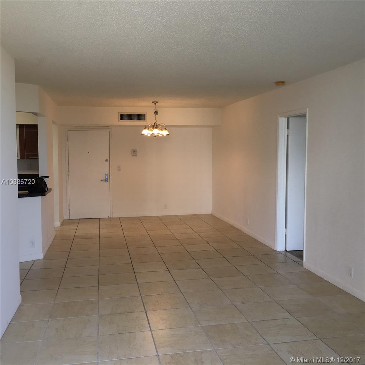 PARC CENTRAL AVENTURA SOU - Residential Lease