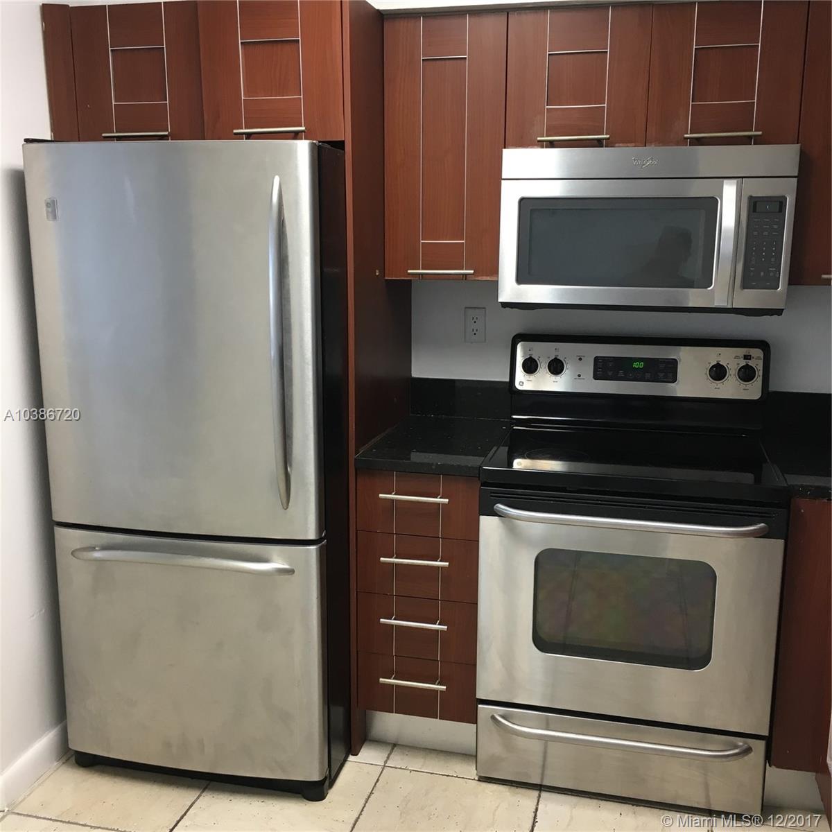 PARC CENTRAL AVENTURA SOU - Residential Lease