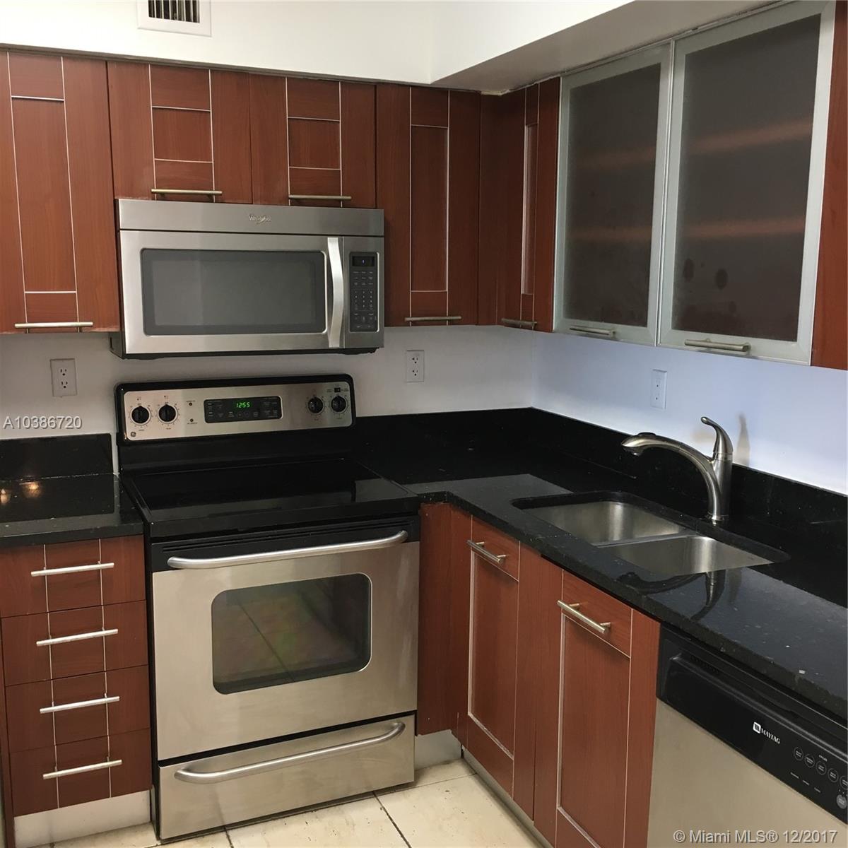 PARC CENTRAL AVENTURA SOU - Residential Lease