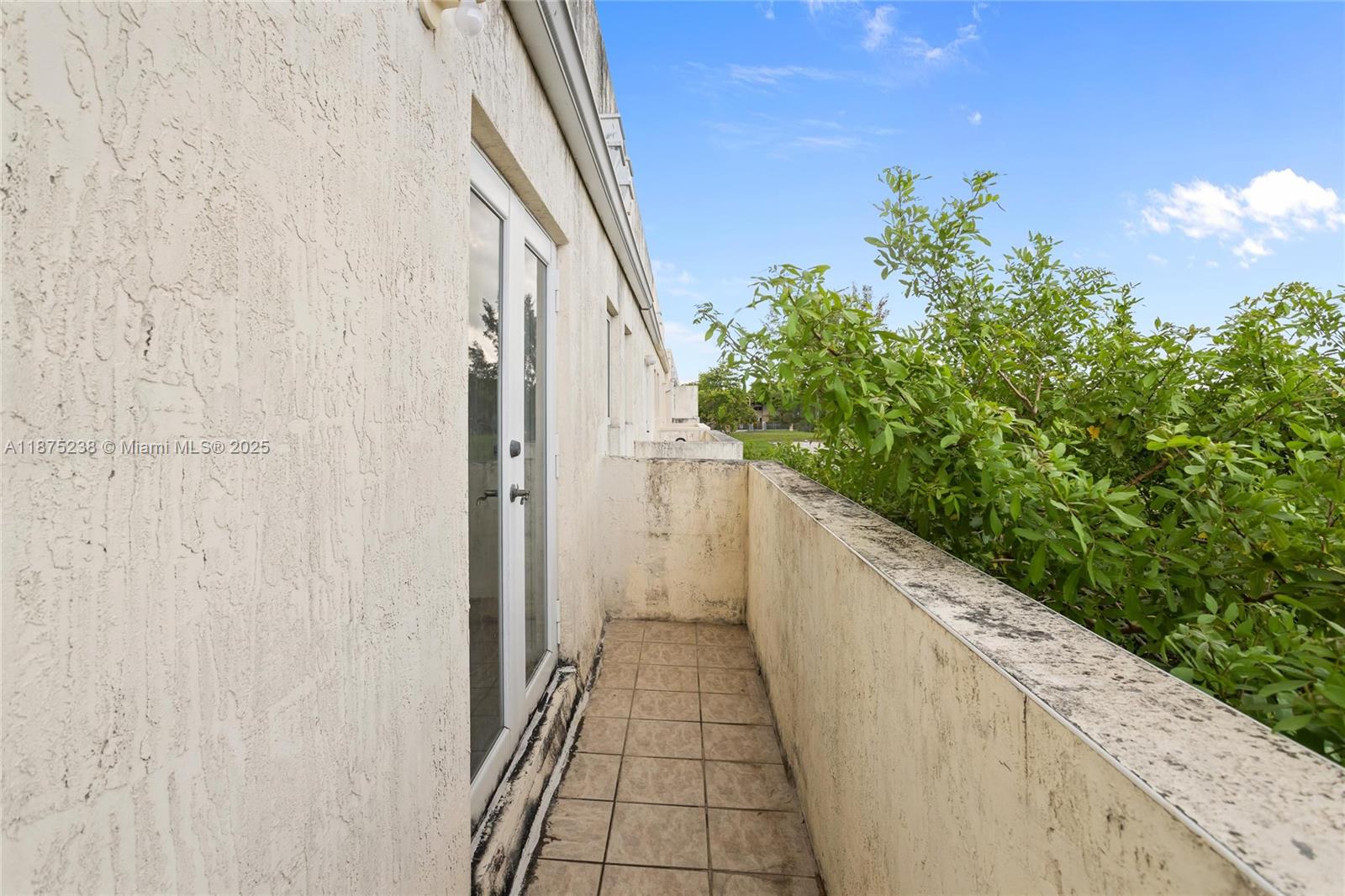 EAST VIEW GARDENS - Residential Lease