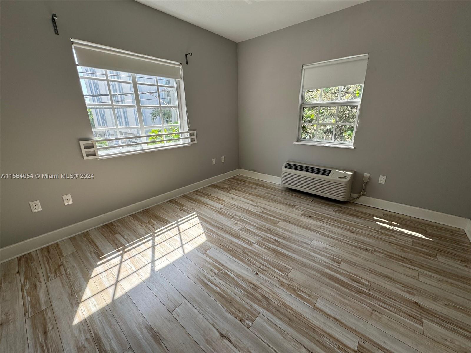 THE ABBOTT CONDO - Residential Lease