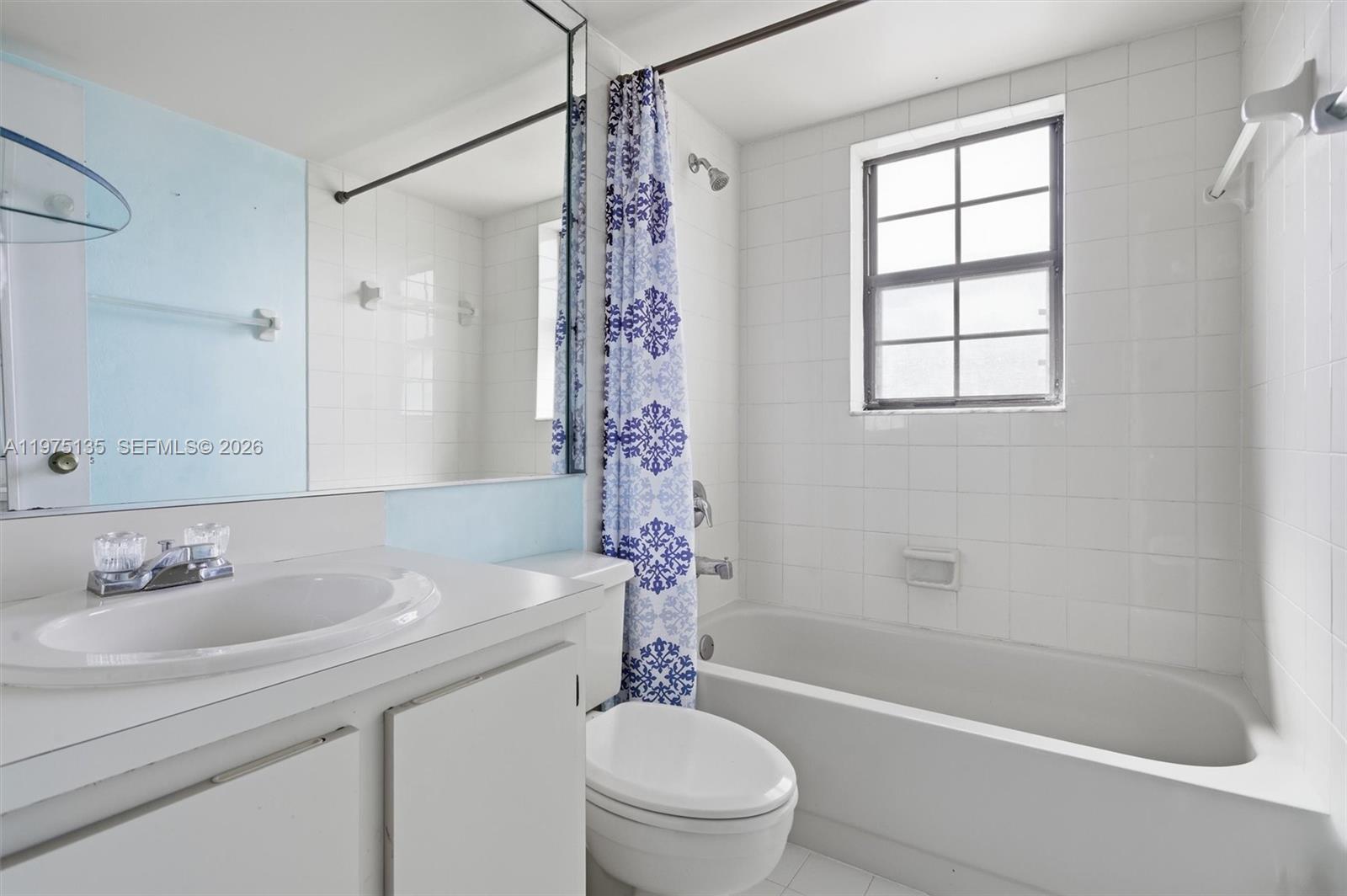 NEW PASEOS CASTELLANOS CO - Residential