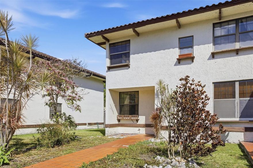 Spacious two-story townhome offering 3 bedrooms and 2.5 bathrooms in a prime Miami location. This original residence features a functional and versatile layout, providing the perfect opportunity to update and design to your own taste.
The second floor offers three generously sized bedrooms, including a comfortable primary suite, two full bathrooms, and ample closet space throughout. On the first floor, you’ll find a convenient half bath and a flexible terrace area ideal for a home office, den, media room, or guest space.
Enjoy a private patio perfect for entertaining or relaxing outdoors. The home includes a full-size washer and dryer, two assigned parking spaces directly in front of the unit, and additional guest parking.
Residents enjoy access to a community pool and well-maintained common areas. Ideally situated near FIU South Campus, highly rated schools, shopping centers, restaurants, and parks. A fantastic opportunity to customize and add value in a highly desirable location.