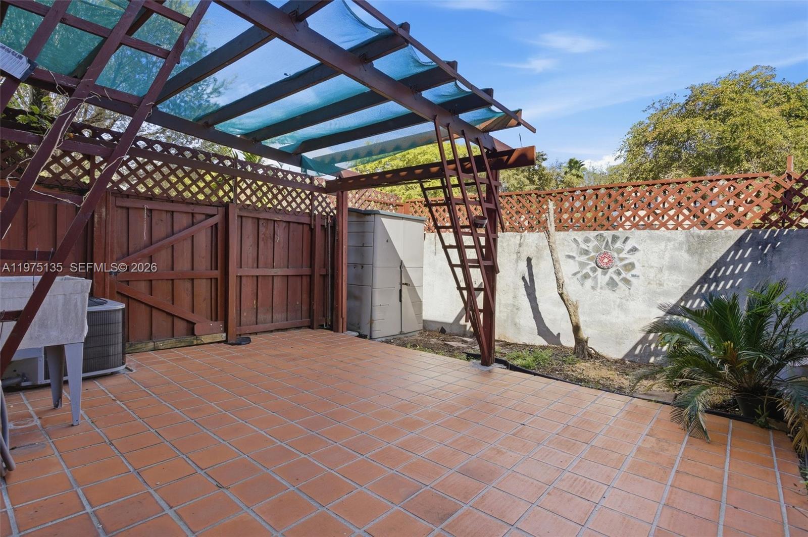 NEW PASEOS CASTELLANOS CO - Residential