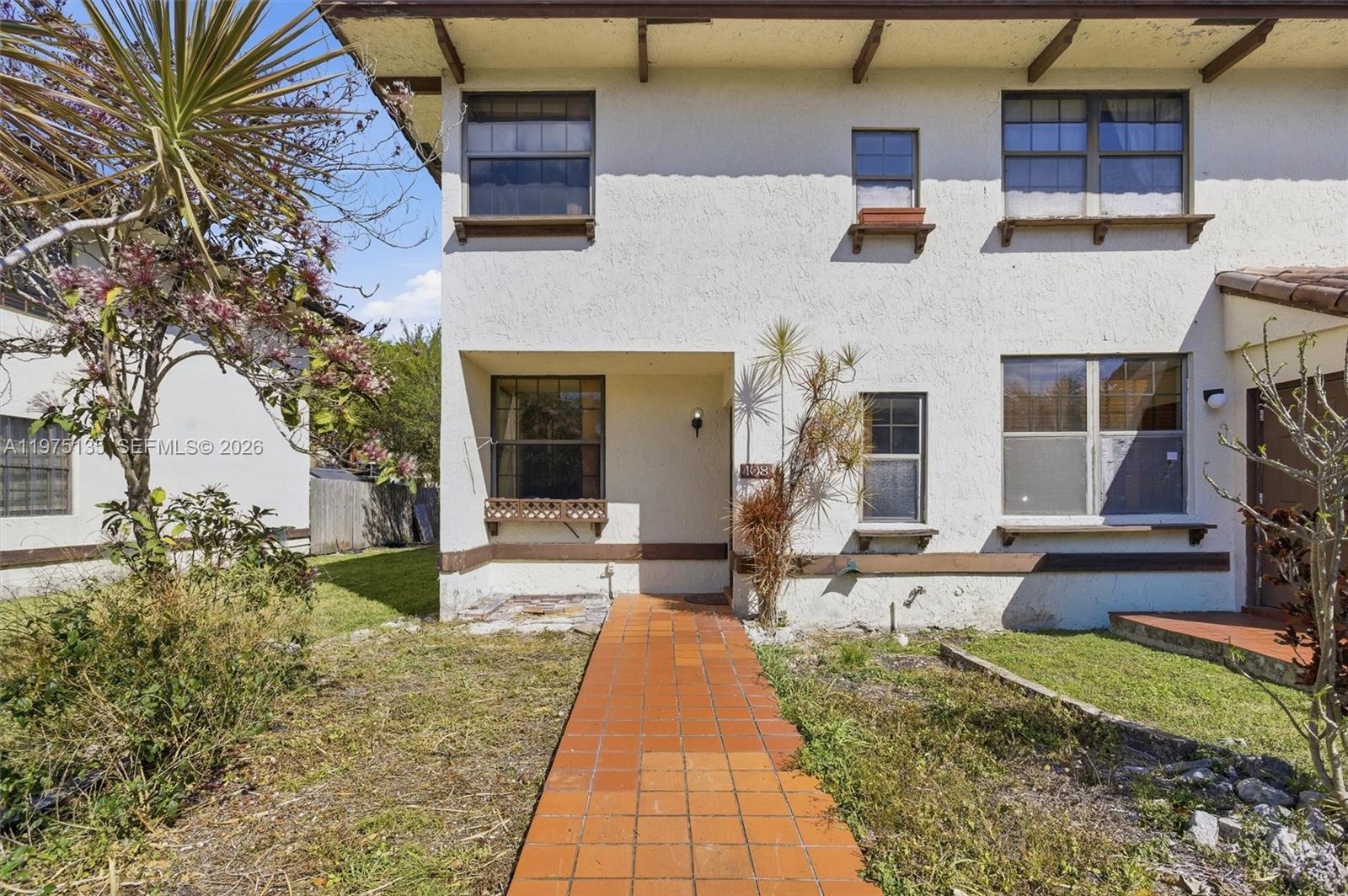 NEW PASEOS CASTELLANOS CO - Residential