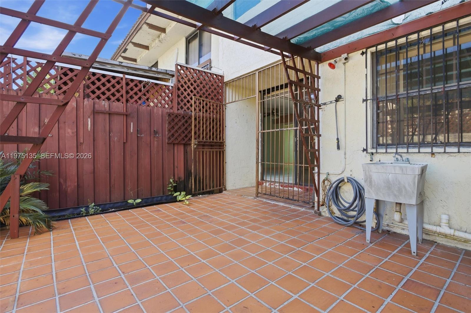 NEW PASEOS CASTELLANOS CO - Residential