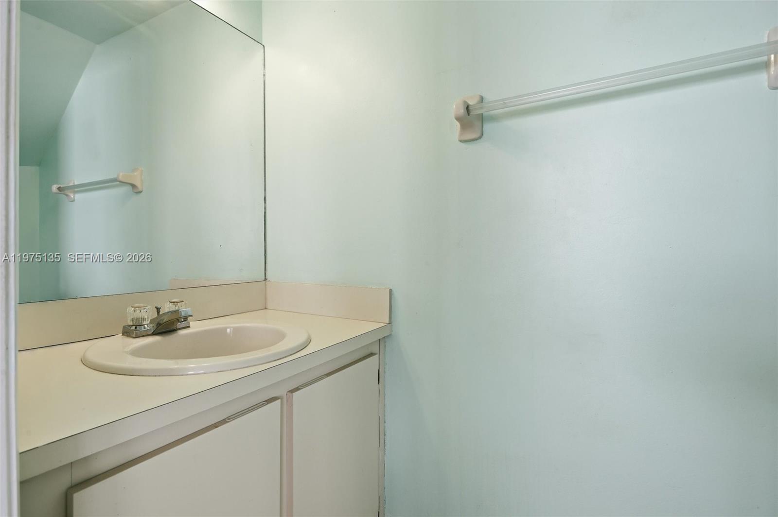 NEW PASEOS CASTELLANOS CO - Residential