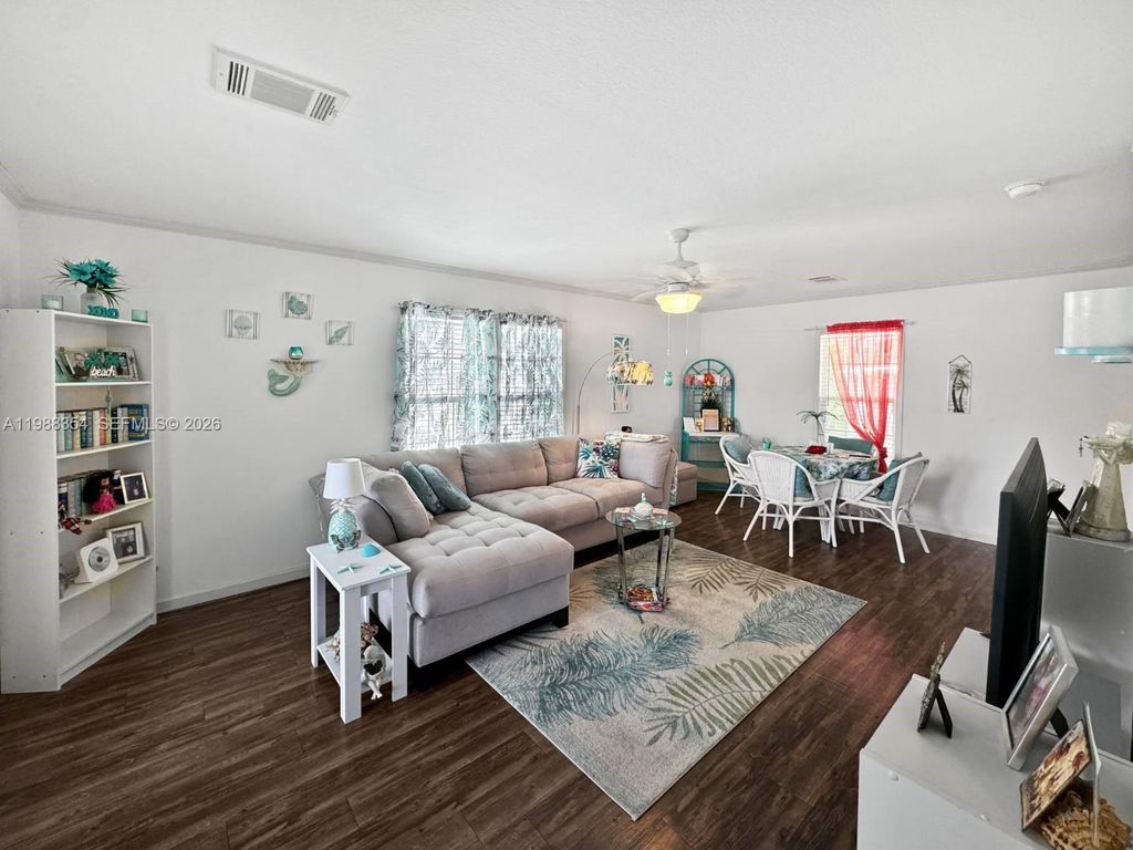 Photo of 3001 SW 18th Ter, Fort Lauderdale, FL 33315 (MLS # A11988354)