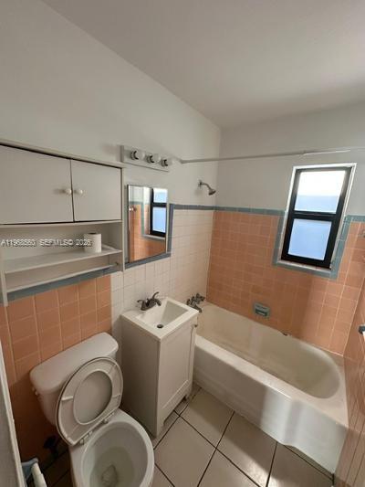 BISCAYNE BCH SUB - Residential Lease