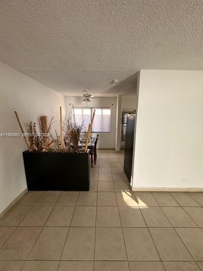 BISCAYNE BCH SUB - Residential Lease