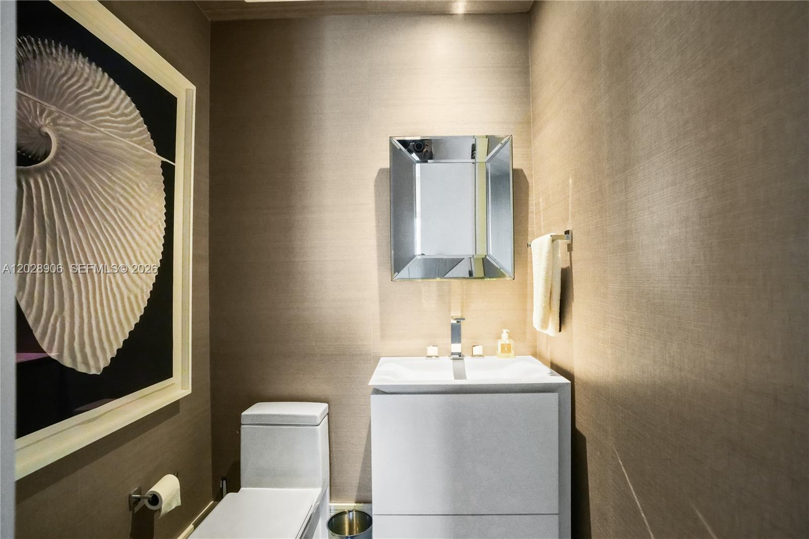 TDR TOWER III CONDO - Residential