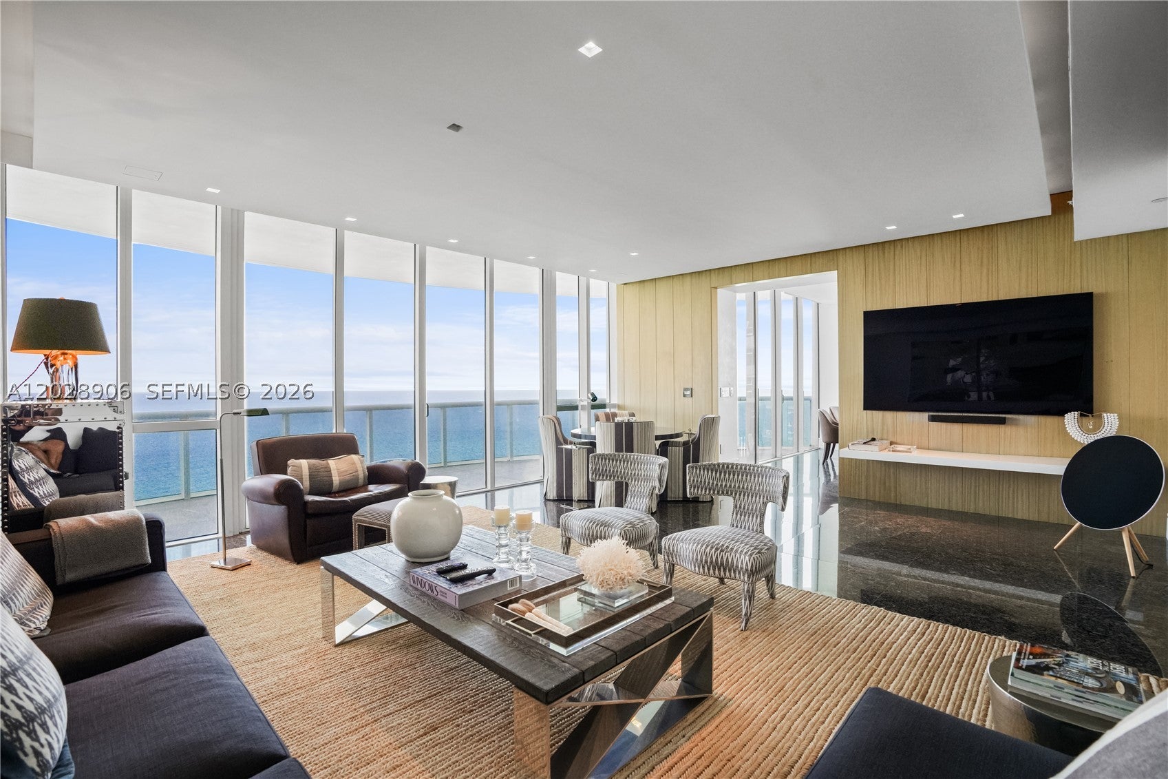 15811 Collins Ave 2601