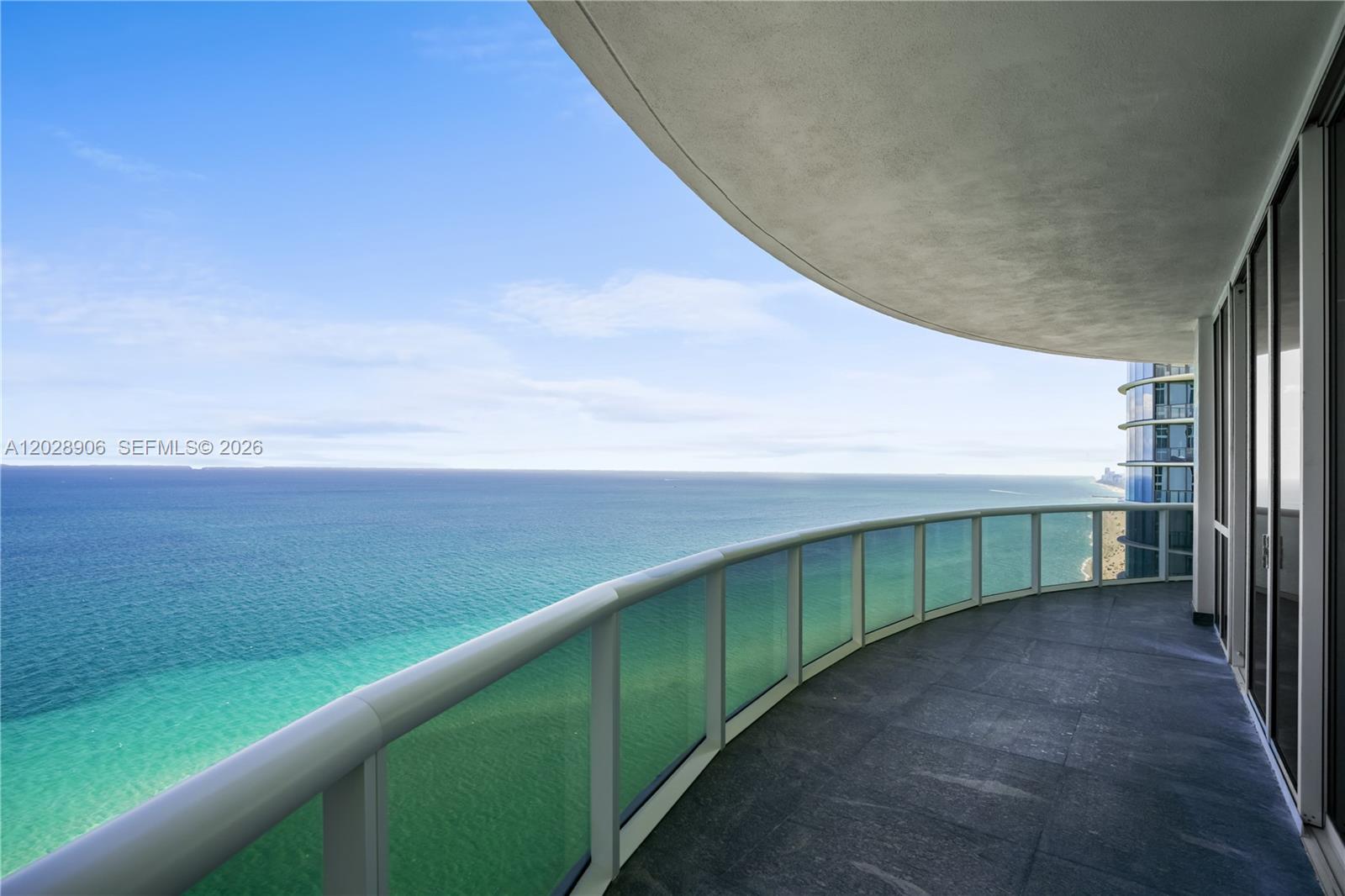 TDR TOWER III CONDO - Residential