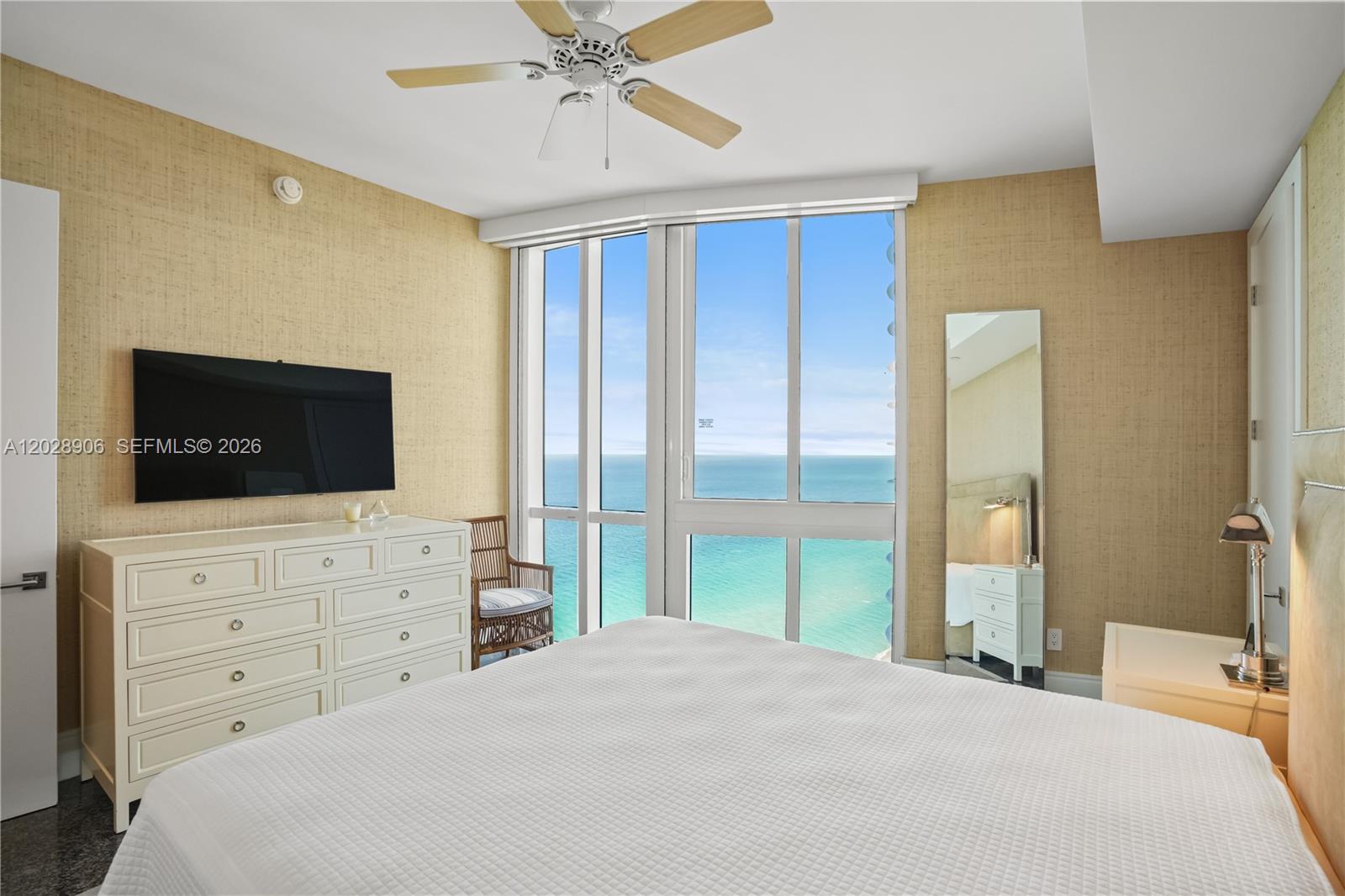 TDR TOWER III CONDO - Residential