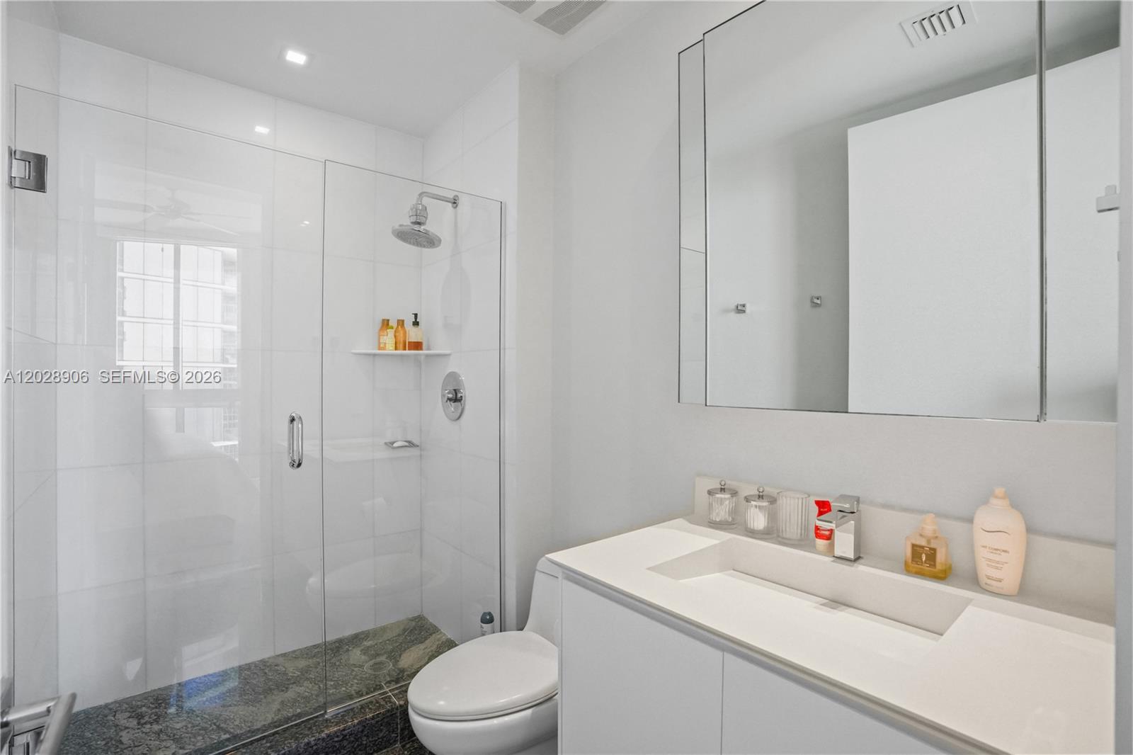 TDR TOWER III CONDO - Residential