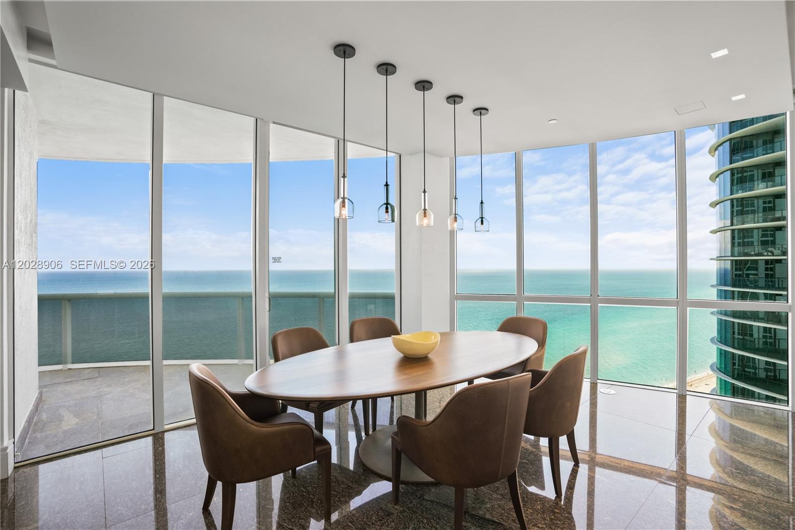 TDR TOWER III CONDO - Residential