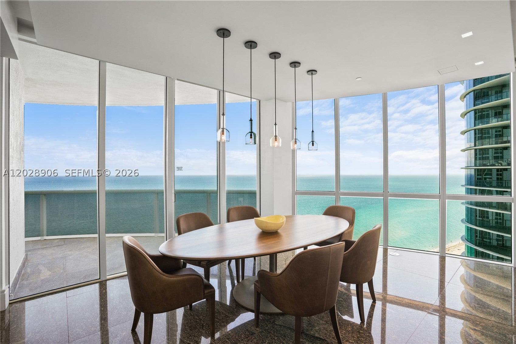 15811 Collins Ave 2601