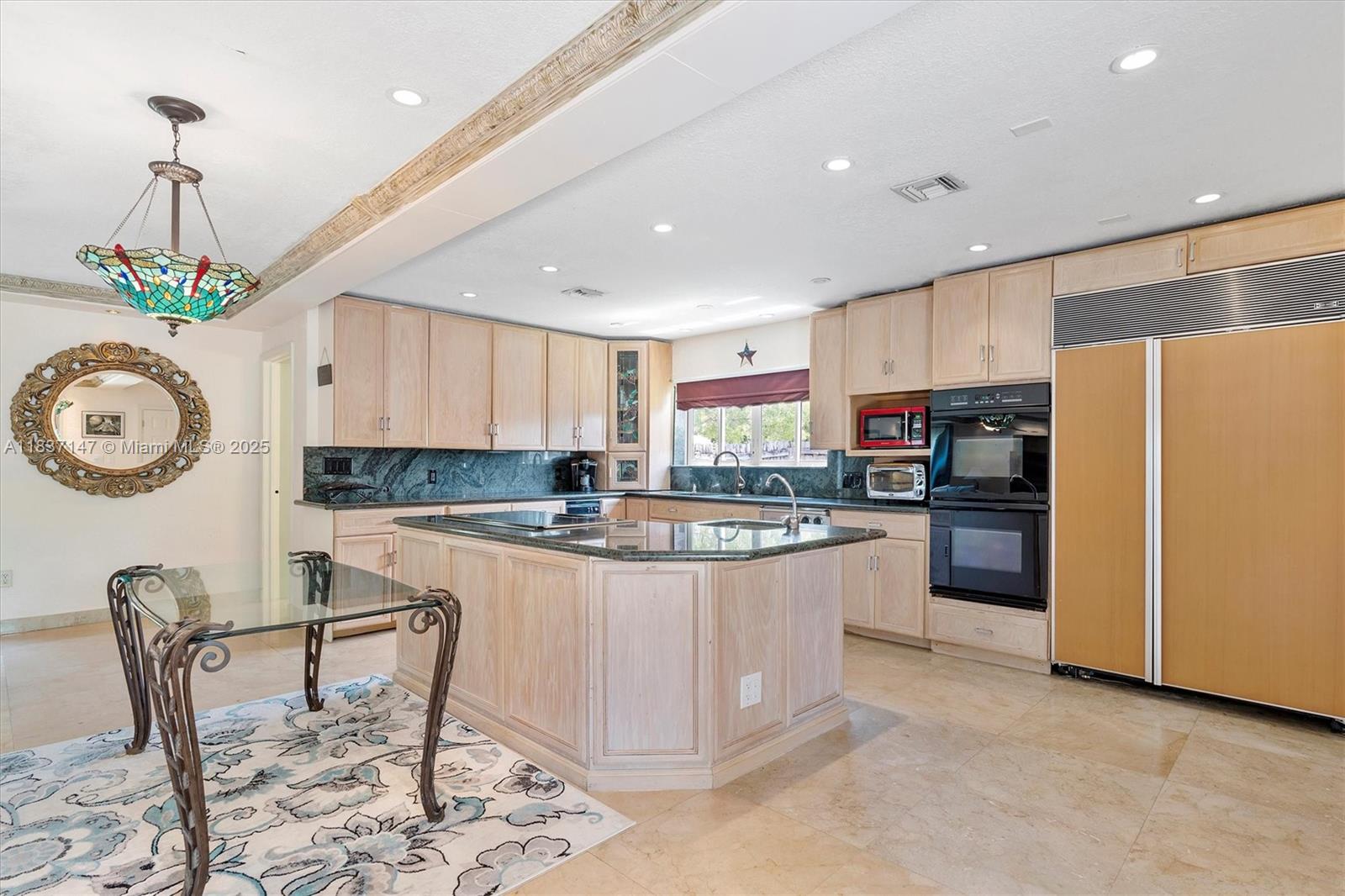 65 NE 209th Ter, Miami Gardens, FL, 33179/$495,000 4 65 NE 209th Ter