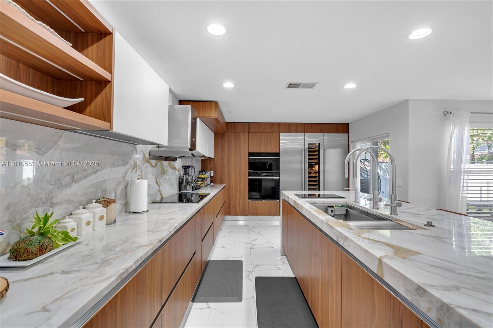 MAPLE RIDGE - Residential