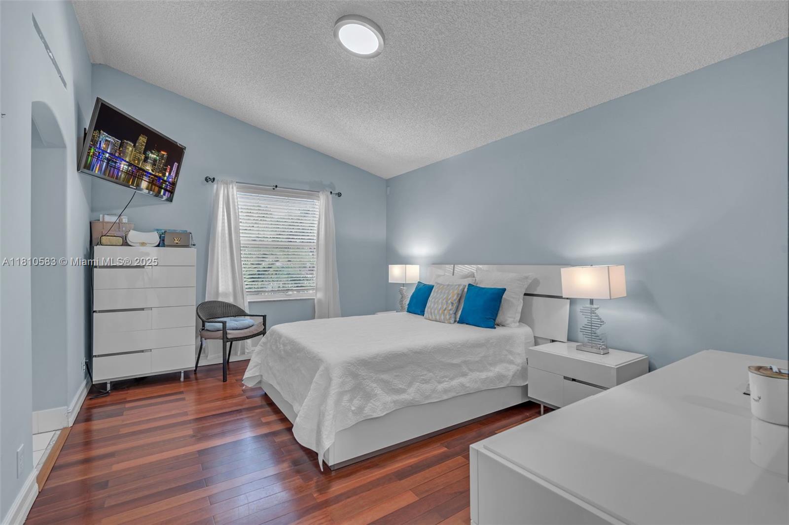 MAPLE RIDGE - Residential