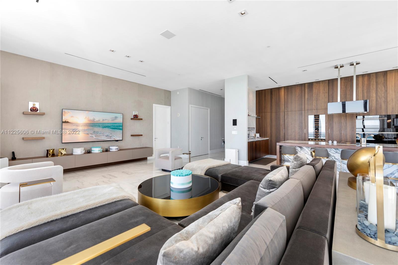 MUSE CONDO - Residential