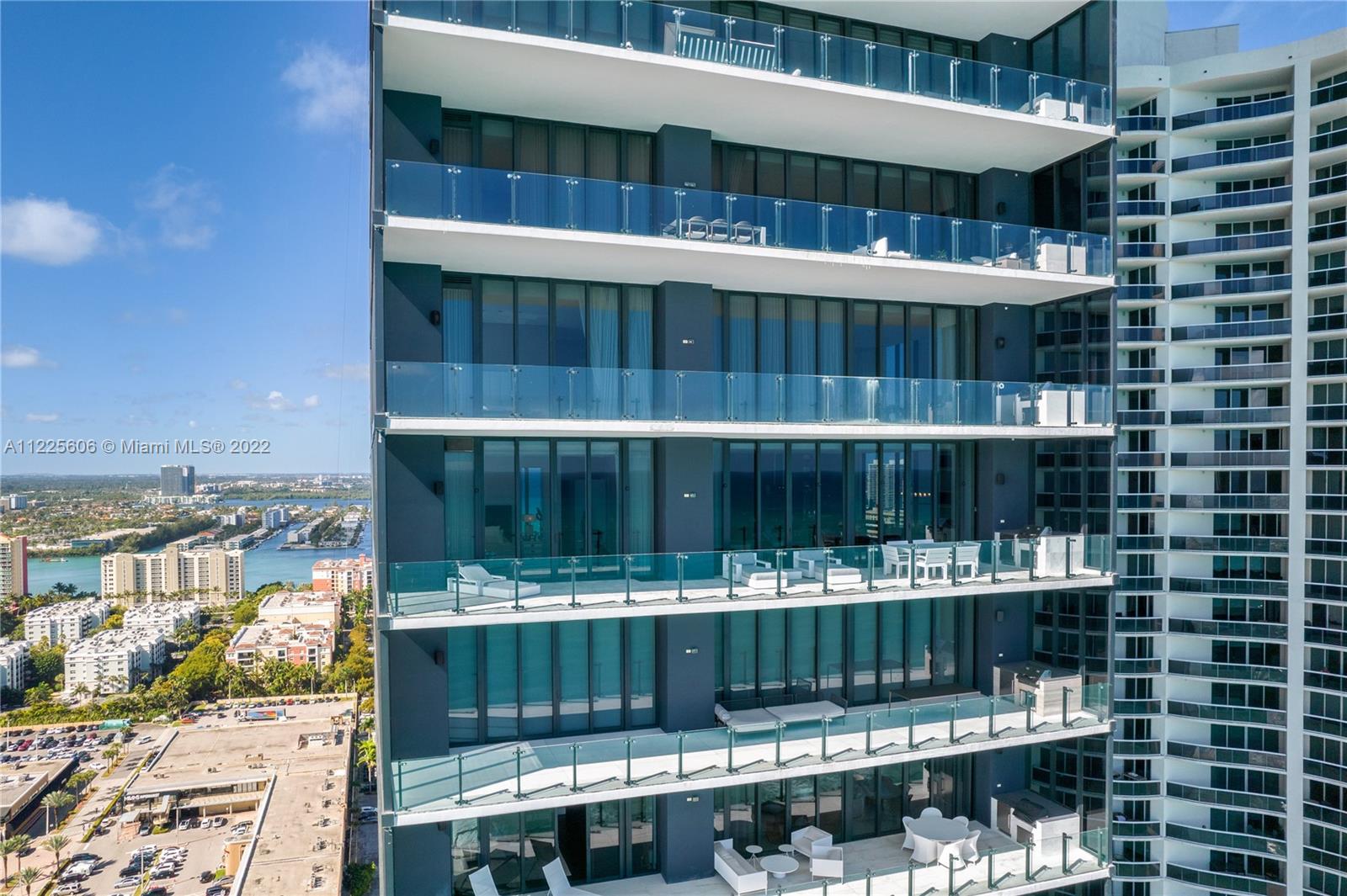 MUSE CONDO - Residential