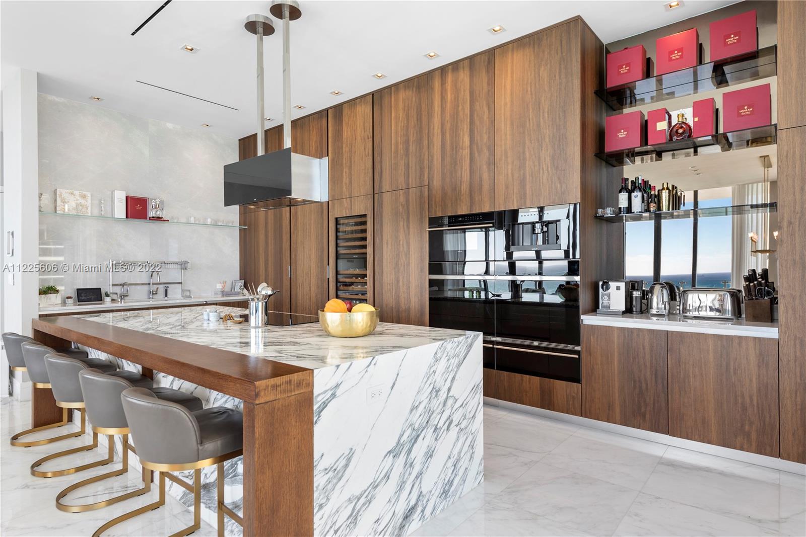 MUSE CONDO - Residential