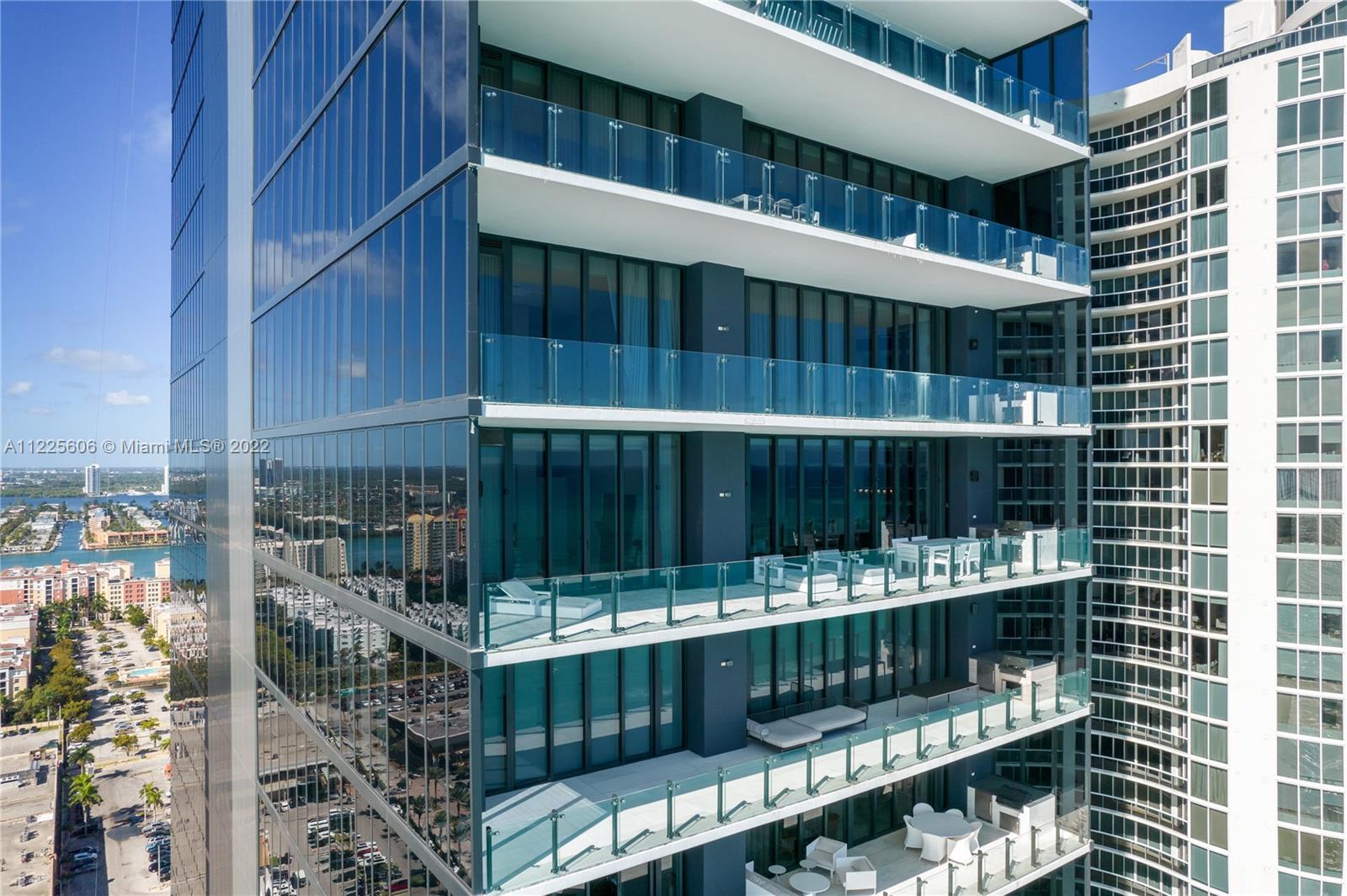 MUSE CONDO - Residential