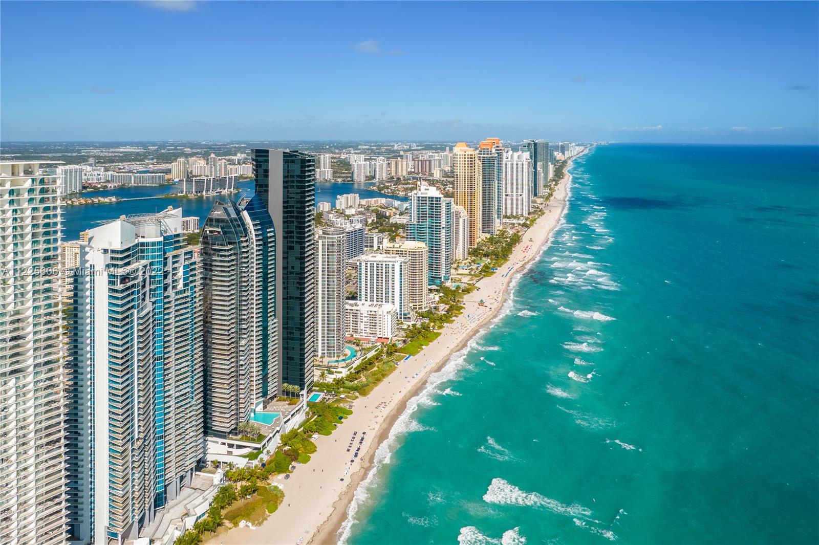 MUSE CONDO - Residential