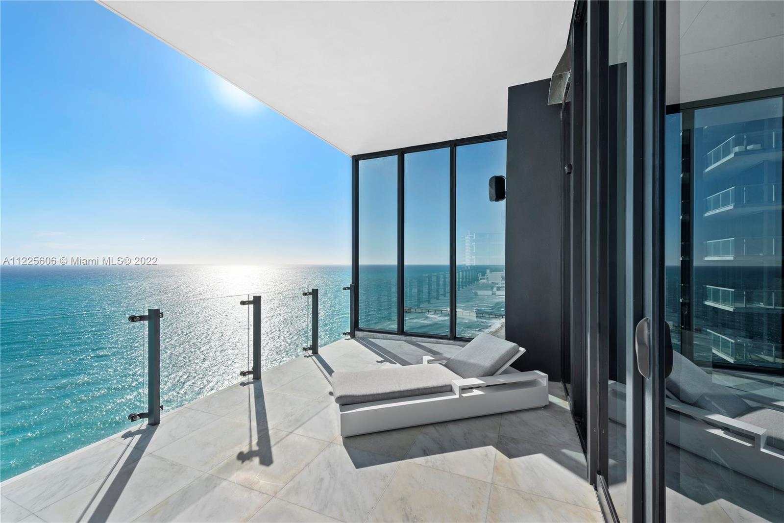 MUSE CONDO - Residential