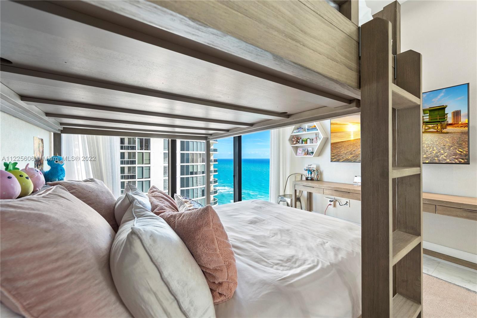 MUSE CONDO - Residential