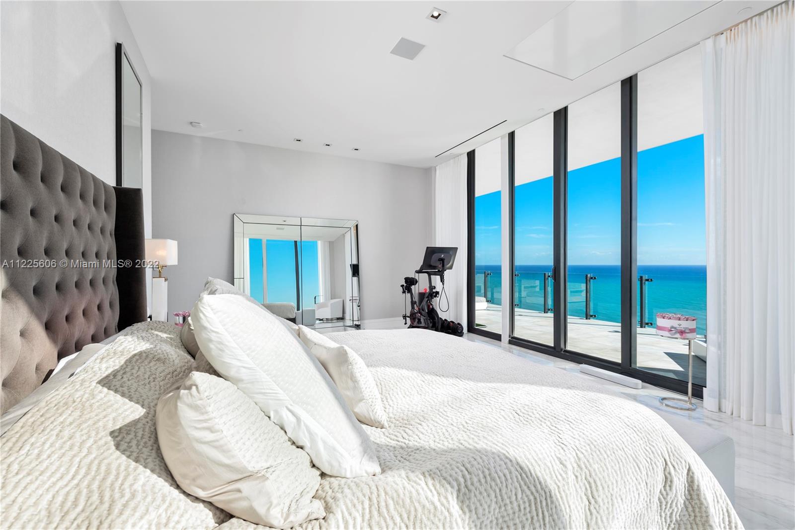 MUSE CONDO - Residential