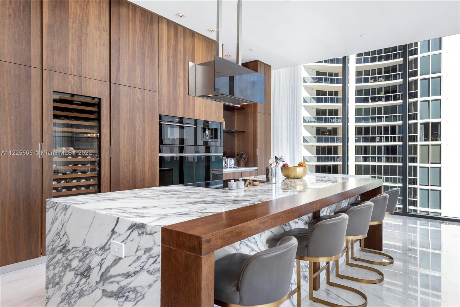 MUSE CONDO - Residential