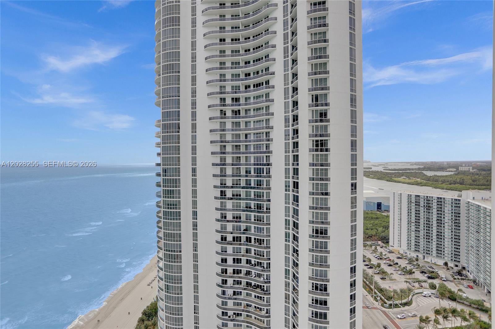 TDR TOWER II CONDO - Residential