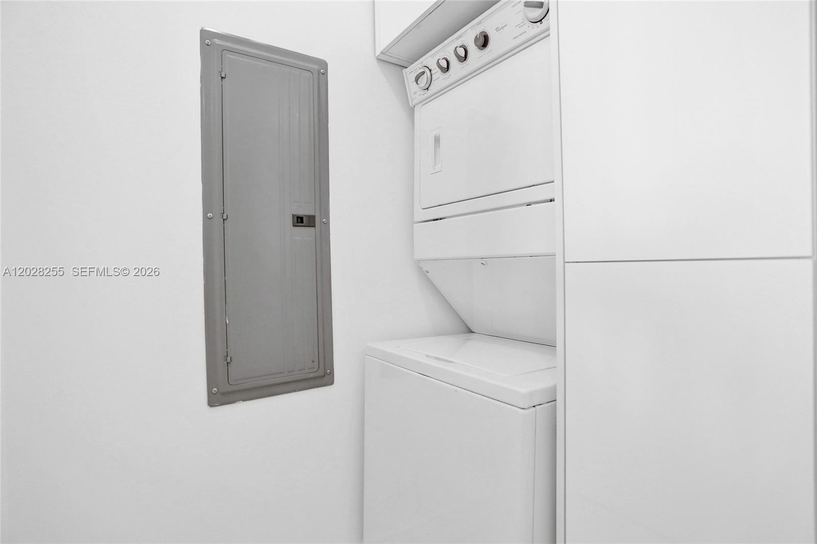 TDR TOWER II CONDO - Residential