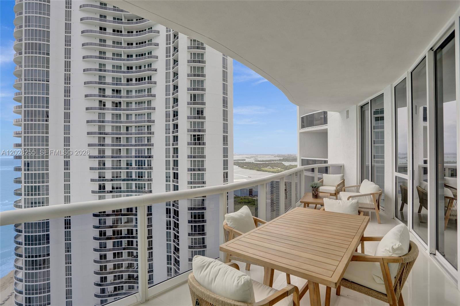 TDR TOWER II CONDO - Residential