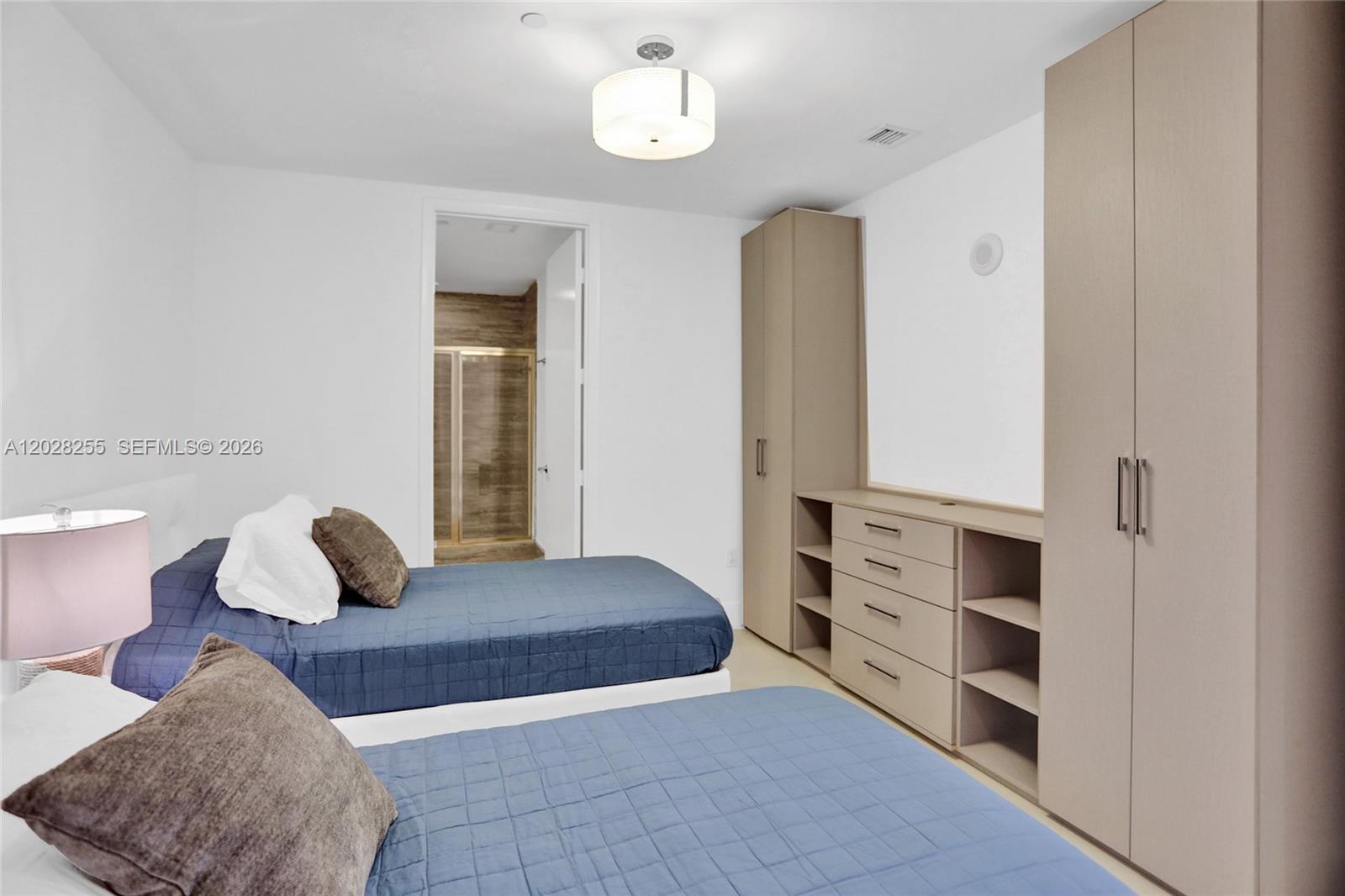 TDR TOWER II CONDO - Residential