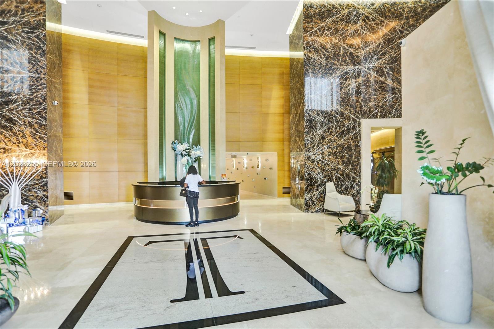 TDR TOWER II CONDO - Residential