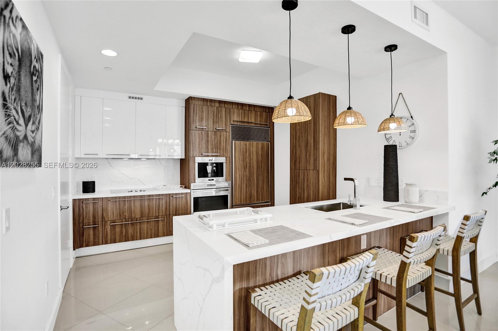 TDR TOWER II CONDO - Residential