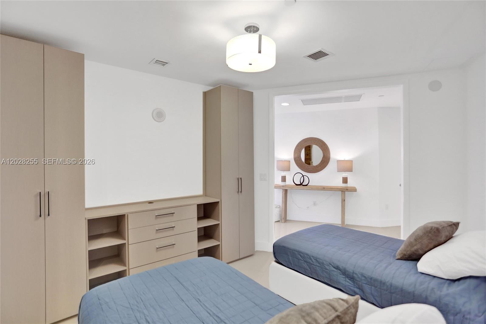 TDR TOWER II CONDO - Residential