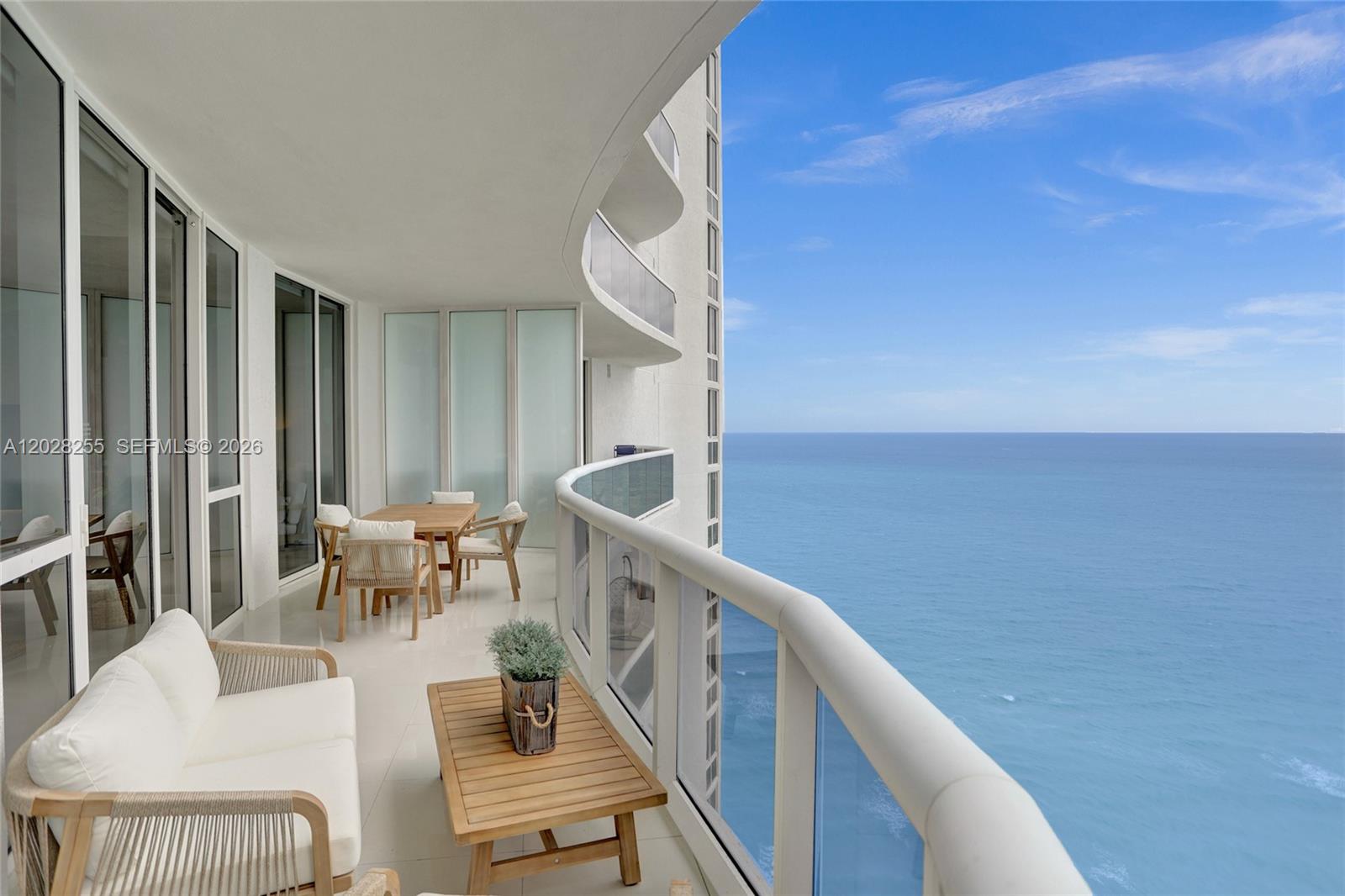 TDR TOWER II CONDO - Residential