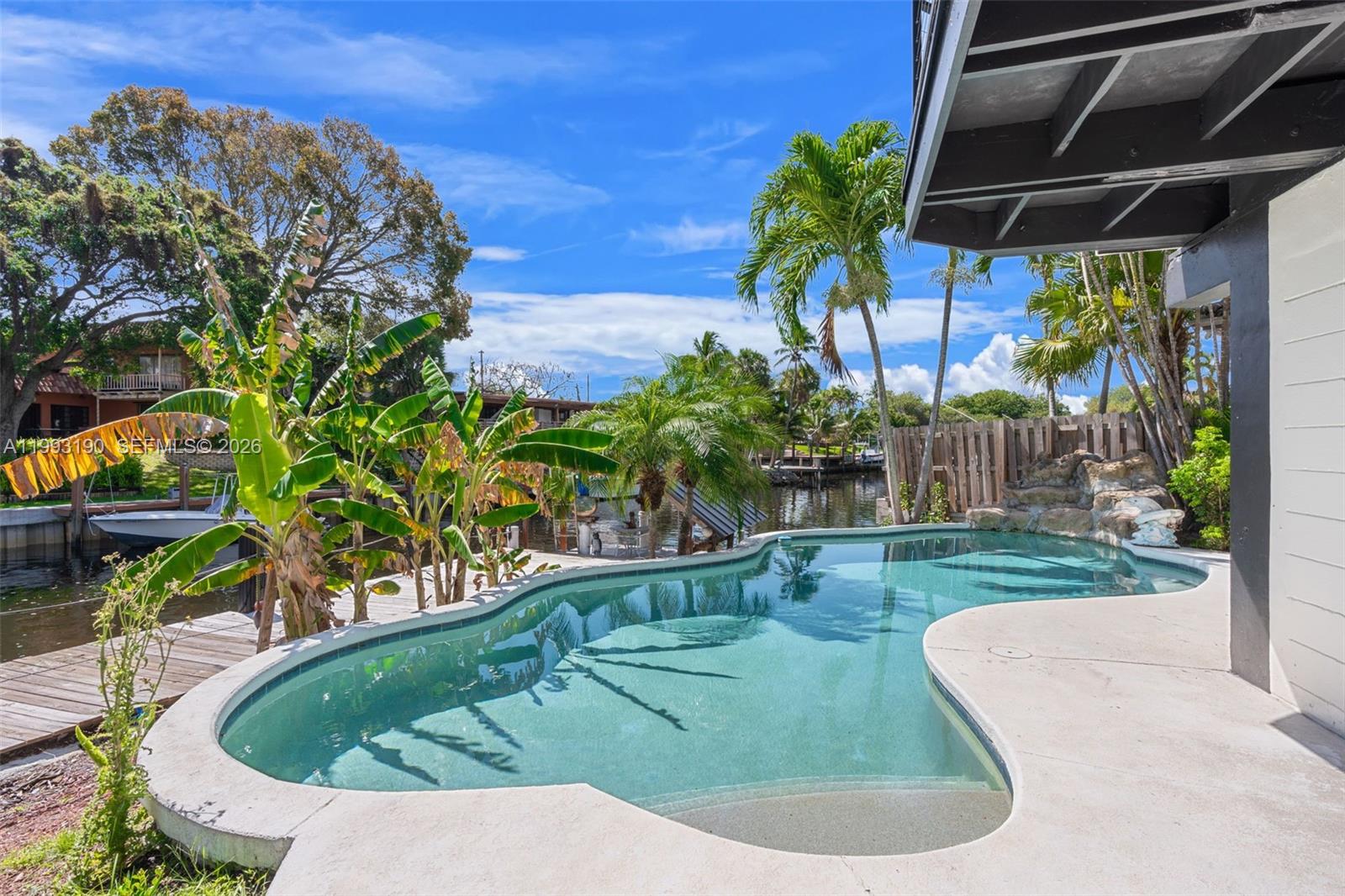 TWIN OAKS - Residential