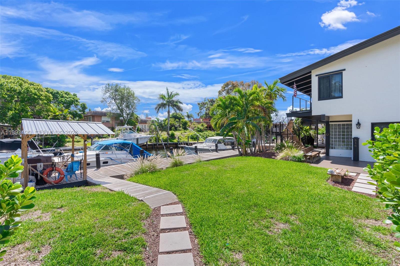 TWIN OAKS - Residential