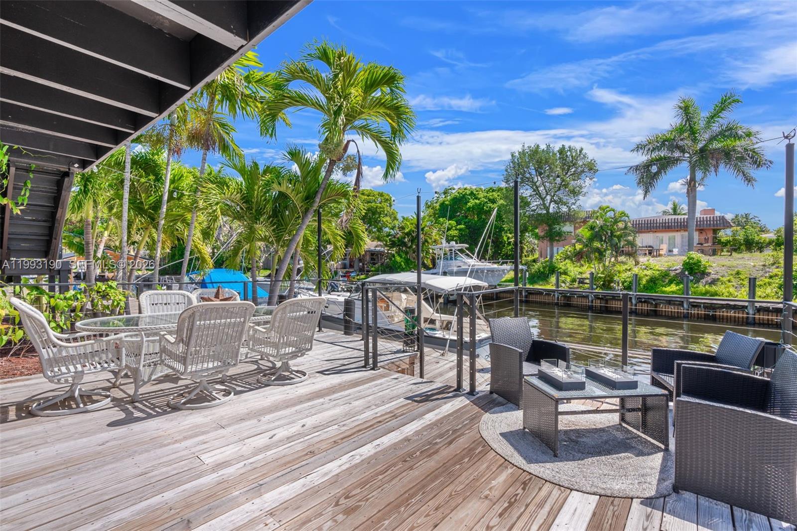 TWIN OAKS - Residential