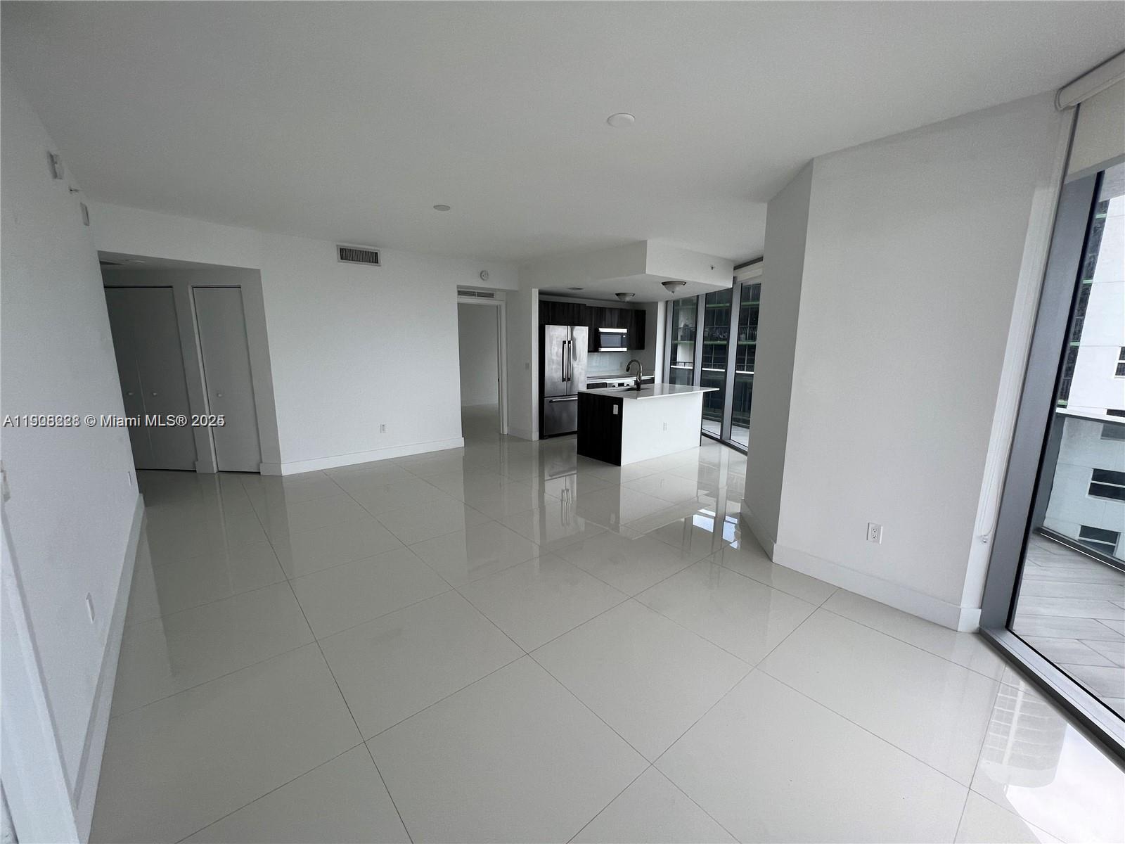 ARIA ON THE BAY CONDO - Residential